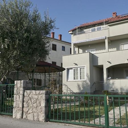 Apartments Bestak Крк Экстерьер фото