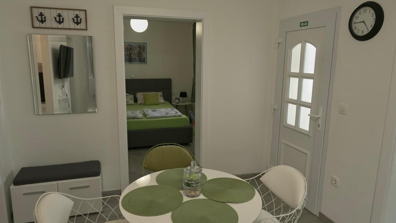 Apartments Bestak Крк Экстерьер фото