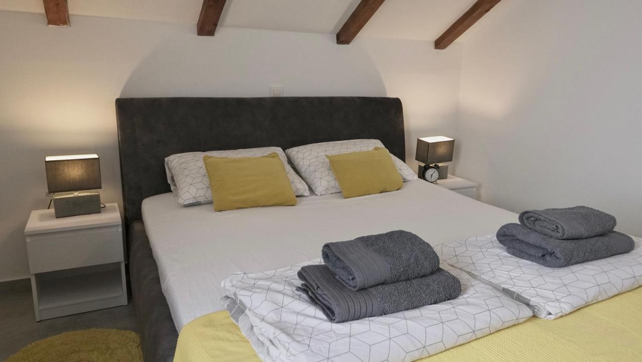 Apartments Bestak Крк Экстерьер фото