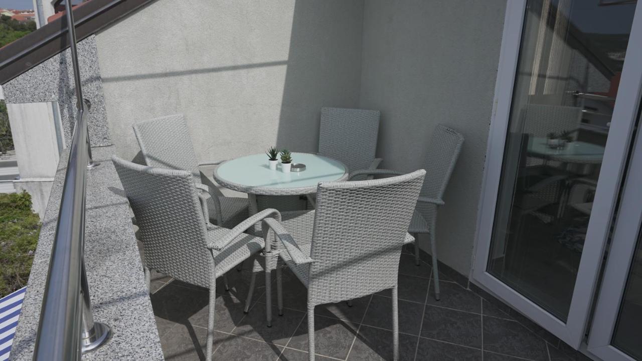 Apartments Bestak Крк Экстерьер фото
